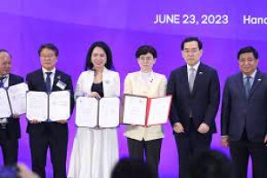 Tập đoàn T&T Group và các đối tác Hàn Quốc đã ký và trao biên bản ghi nhớ hợp tác để phát triển các dự án LNG và hydrogen tại Việt Nam